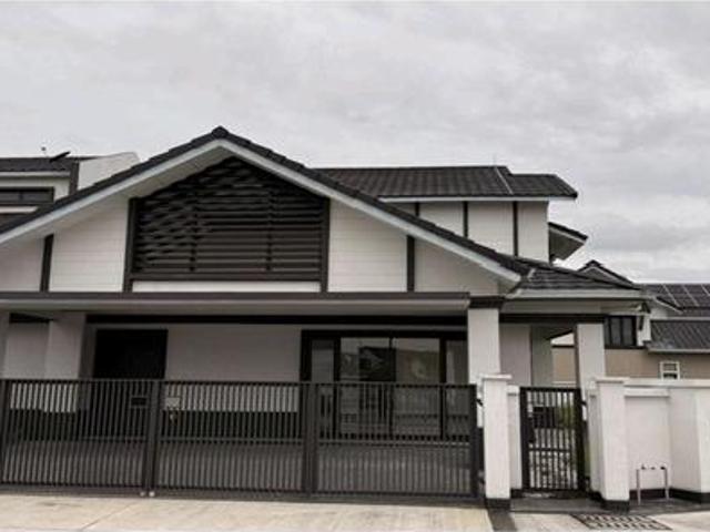 Residential House for rent in Petaling, Alam Impian