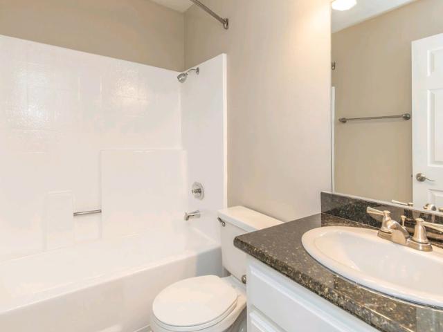 Room for rent in Mission Viejo, California