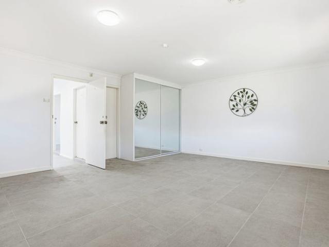 Apartment for rent in Smithfield, Sydney