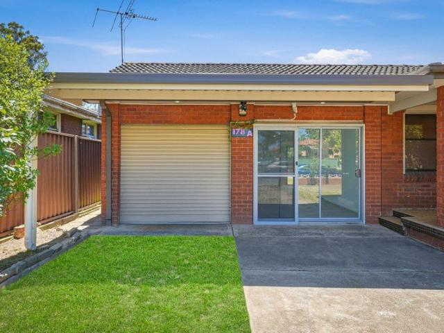 Apartment for rent in Smithfield, Sydney