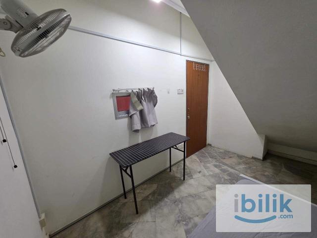 Room for rent in PJU 6, Petaling Jaya