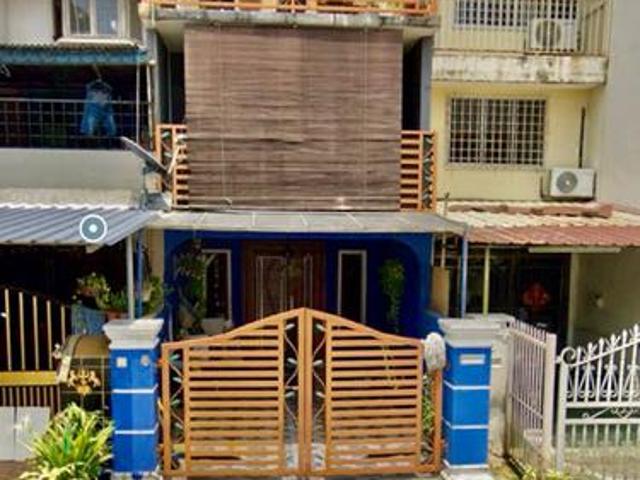 Terraced House for rent in Country Heights Damansara, Kuala Lumpur