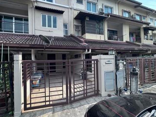 Townhouse for rent in Petaling, Subang Jaya
