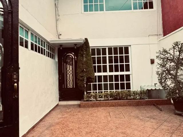Casa en renta en Tlalnepantla De Baz, Estado de México