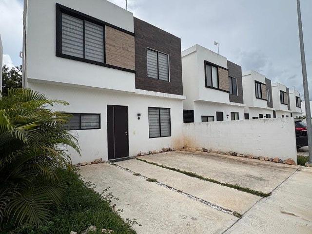 Casa en renta en Conkal
