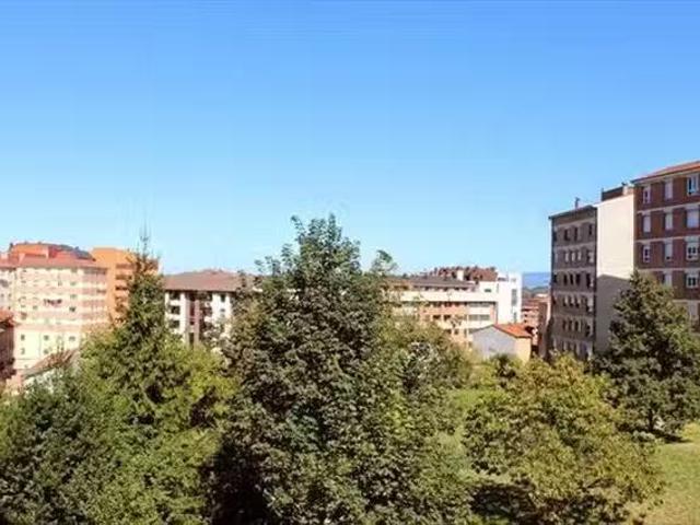 Casa en alquiler en Santo Domingo, Oviedo