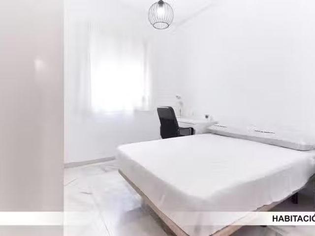 Casa en alquiler en Tiro de Línea-Santa Genoveva, Sevilla