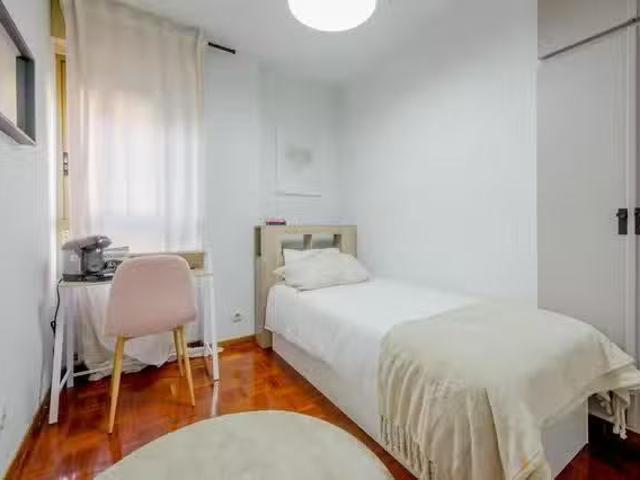 Casa en alquiler en Ciudad Lineal, Madrid