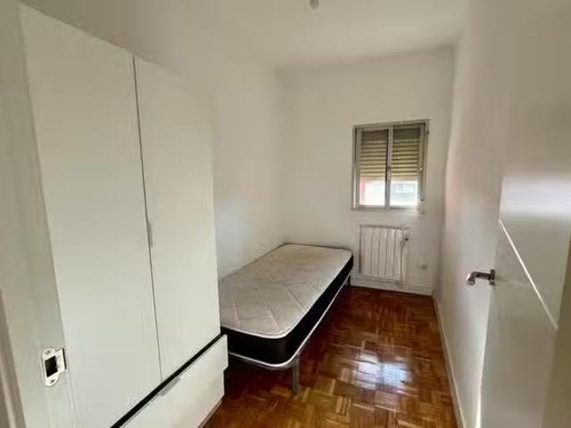 Casa en alquiler en Puente de Vallecas, Madrid