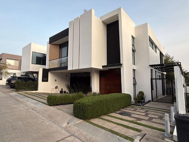 Casa en renta en Los Robles Residencial, Región Centro