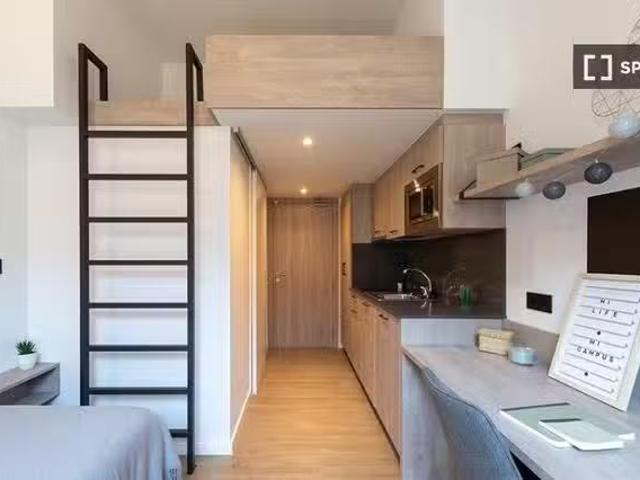 Casa en alquiler en La Mina - districte 6, Barcelonès