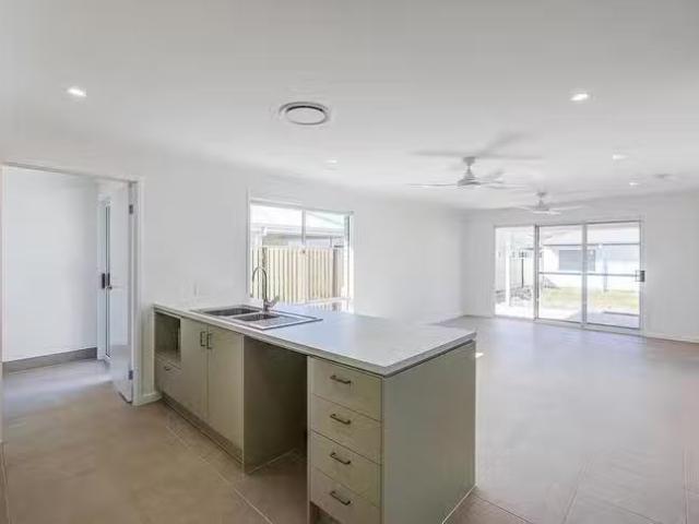 House for rent in Hazelwood North, Victoria