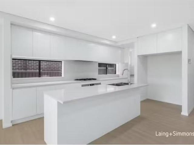 Condo for rent in Old Guildford, New South Wales