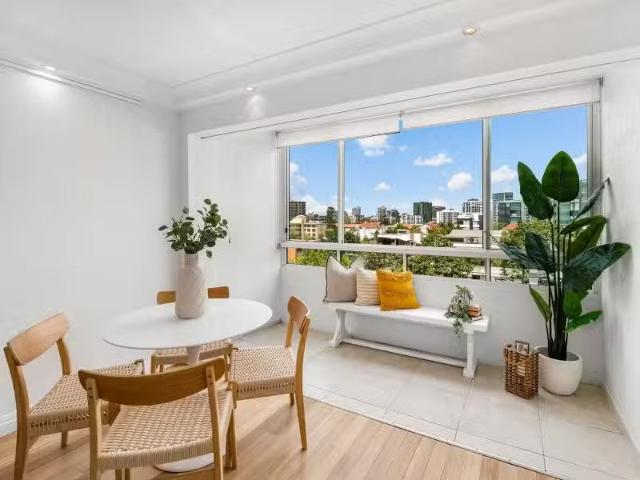 Apartment for rent in Toombul, Queensland
