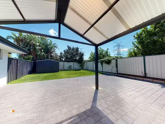 House for rent in Bibra Lake, Western Australia