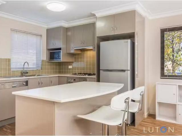 Condo for rent in Red Hill, Australian Capital Territory