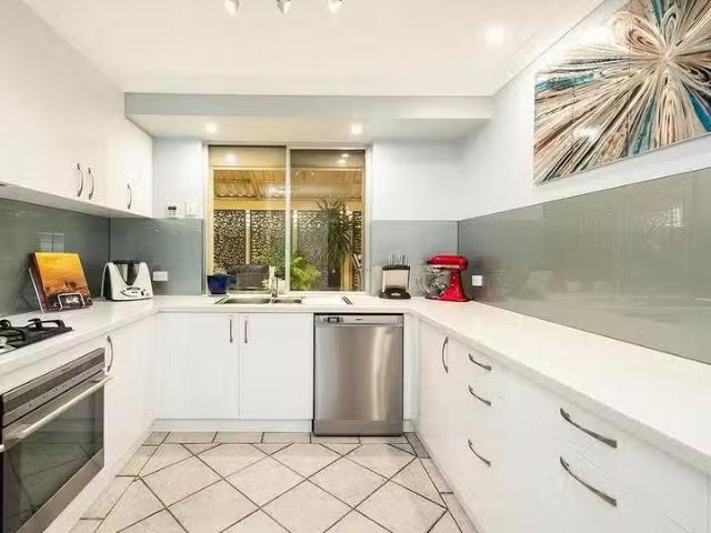 House for rent in Forrestfield, Western Australia