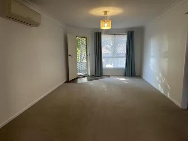 Apartment for rent in Piallamore, New South Wales