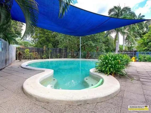 Apartment for rent in Redlynch, Queensland