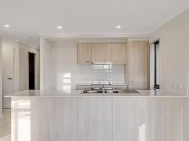 Apartment for rent in Cambooya, Queensland