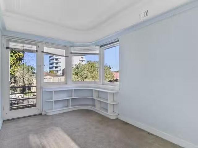 House for rent in Wollongong West, New South Wales