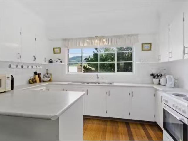 House for rent in Wollongong West, New South Wales