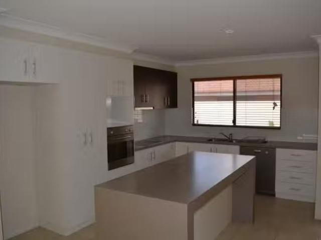 House for rent in Cockburn, Western Australia