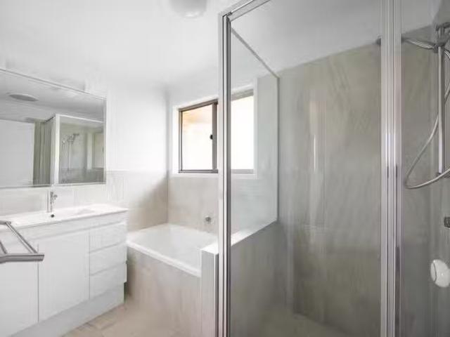 Apartment for rent in Kings Creek, Queensland