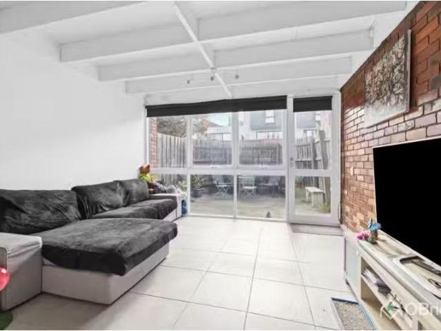 Condo for rent in Camerons Creek, Victoria