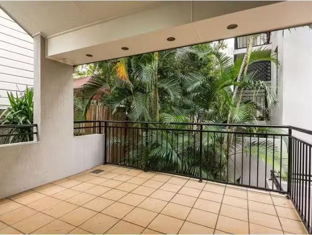 Condo for rent in Toombul, Queensland