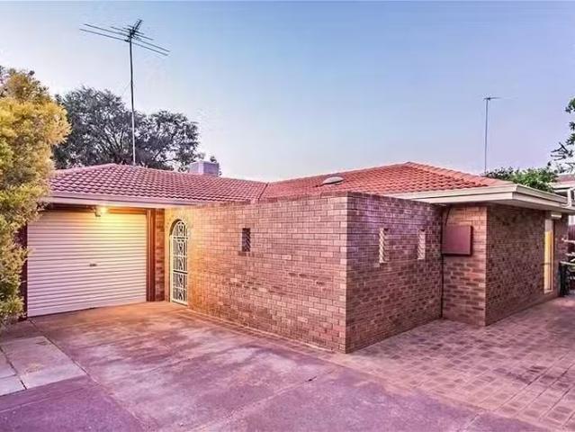 House for rent in Forrestfield, Western Australia
