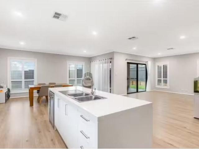 House for rent in Beaumont Hills, New South Wales