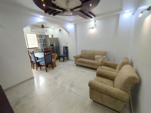 Flat for rent in Vile Parle West, Mumbai