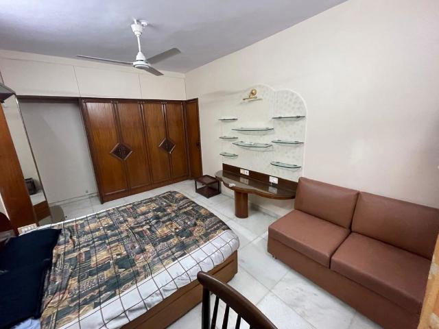 Flat for rent in Khar, Mumbai