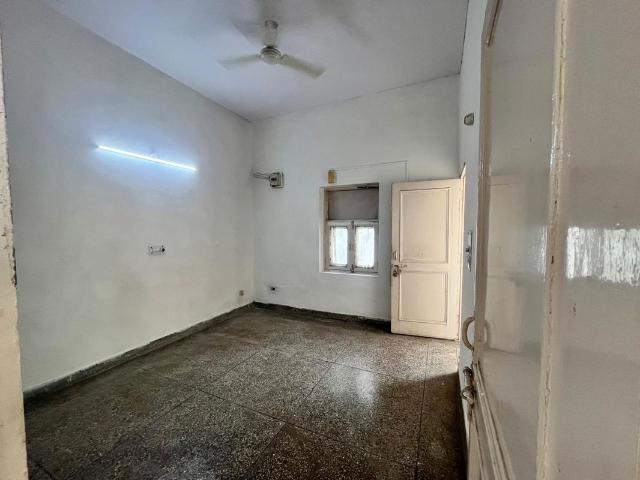 Villa for rent in Sector 30, Noida