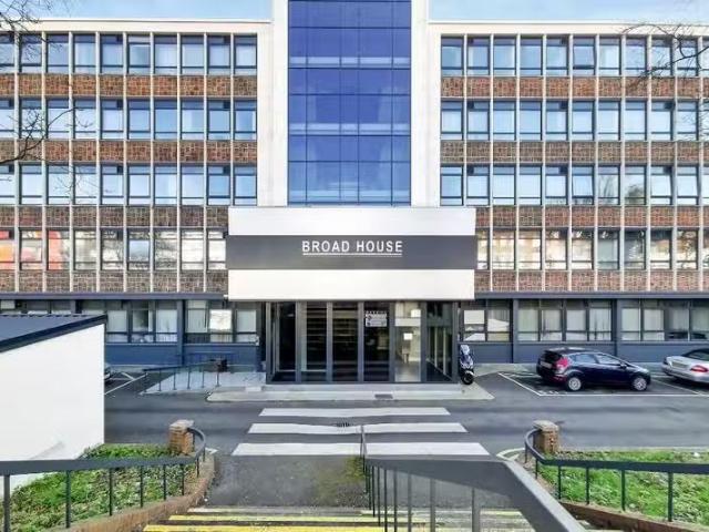 Apartment for rent in Lane, Greater London