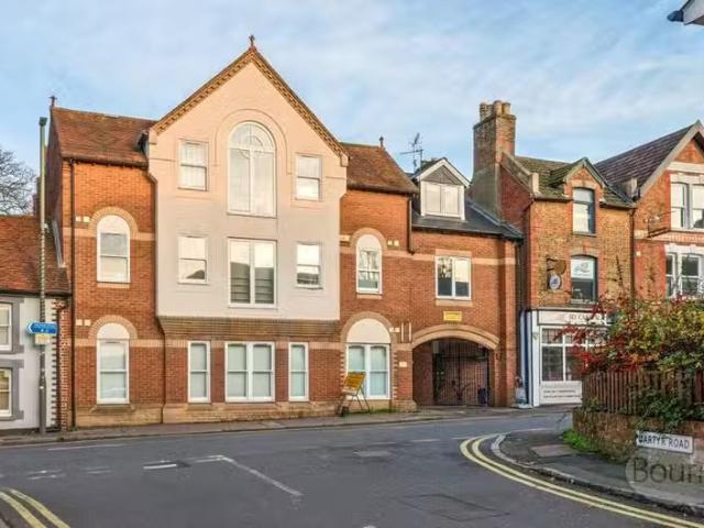 Apartment for rent in Westborough, Surrey
