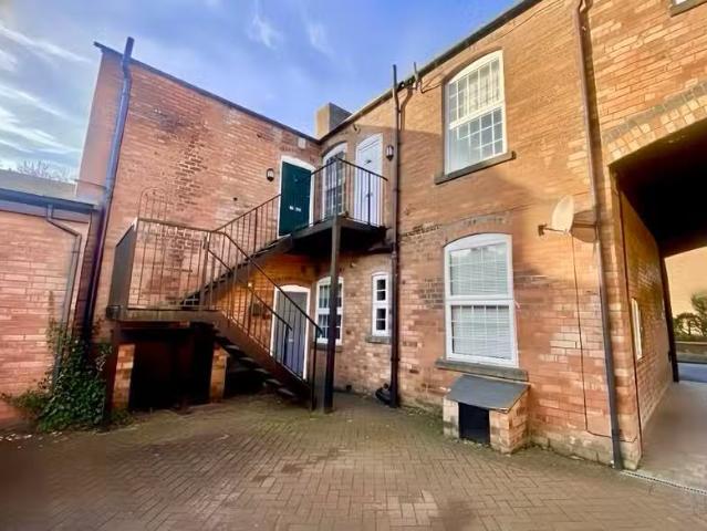 Apartment for rent in Strawberry Hill, Greater London