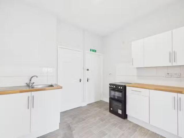 Apartment for rent in Babell, Wales