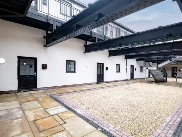 Apartment for rent in Beamhurst, Staffordshire