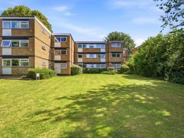 Apartment for rent in Five Acres, Hertfordshire
