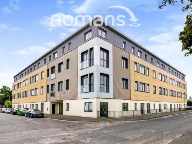 House for rent in Heol-las, Surrey