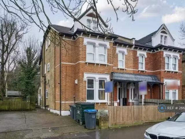 House for rent in London Borough of Croydon, Greater London