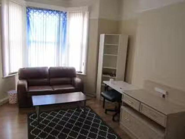 House for rent in Green Close, Warwickshire