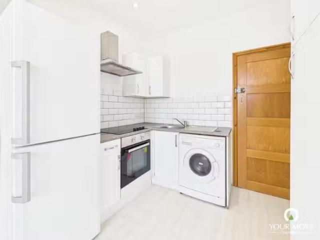 House for rent in Cliftonville West, Acol