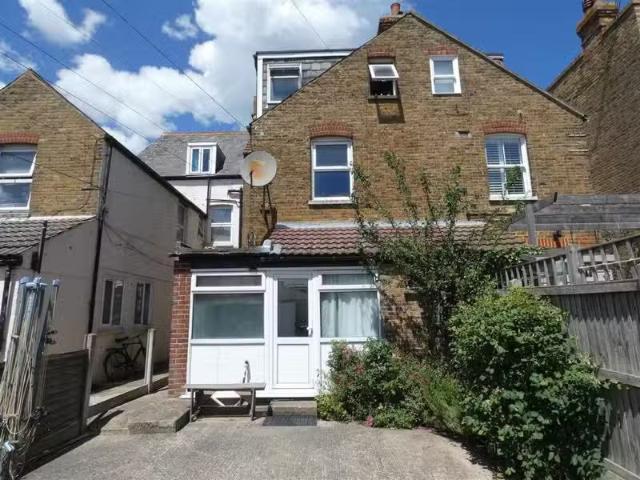 House for rent in The Bridge, Kent
