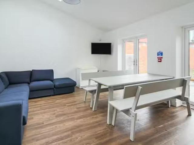 House for rent in Green Close, Warwickshire