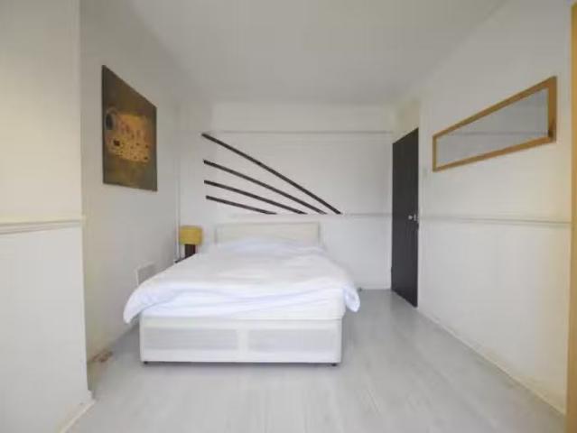 House for rent in Maryland, Greater London