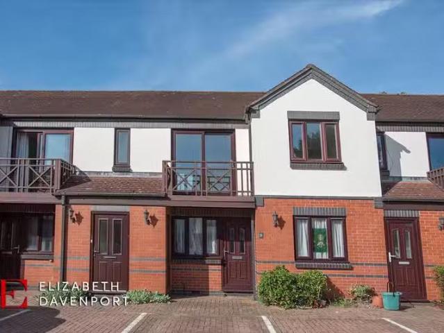 House for rent in Green Close, Warwickshire