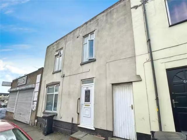 House for rent in Dixons Green, West Midlands